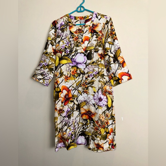 Chicos floral patterned v-neck dress in size 00 - Picture 2 of 10